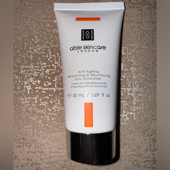 Able Skincare Anti-Ageing Retexturing
Resurfacing Duo Moisturiser 50ml/1.69ozNEW - Picture 5 of 6